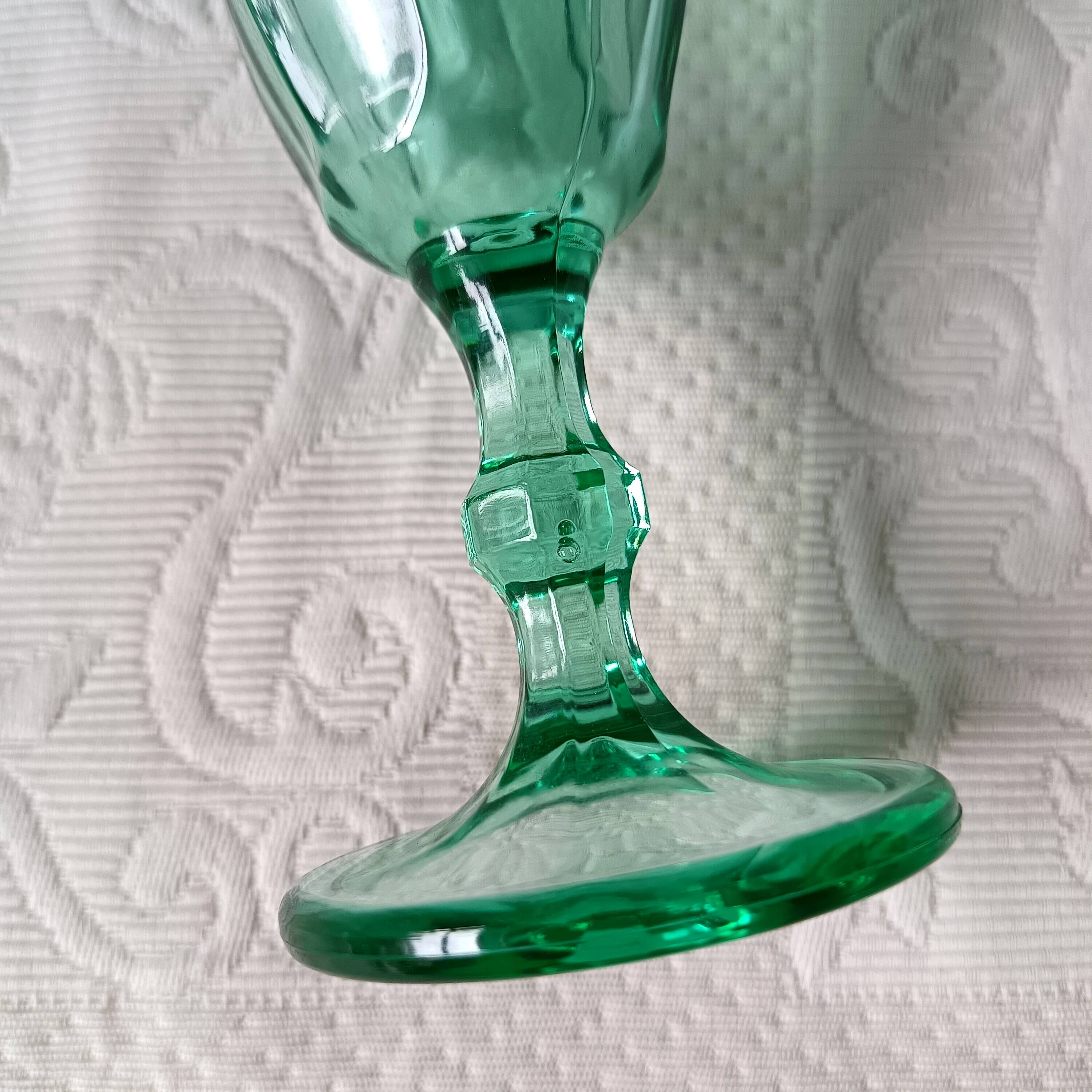 8 vintage emerald green glass champagne flutes