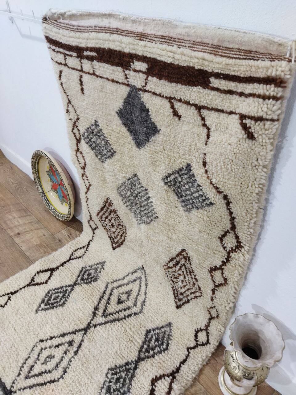 Handcrafted moroccan berber rug 172 x 87 cm