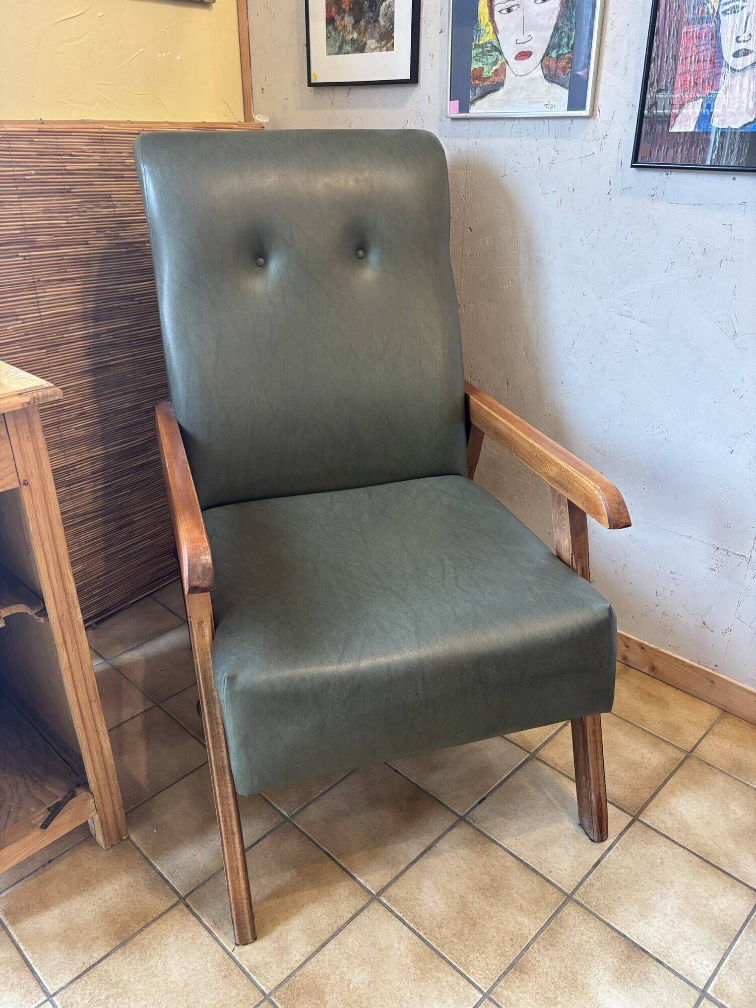 Fauteuil scandinave vert sapin et chêne massif