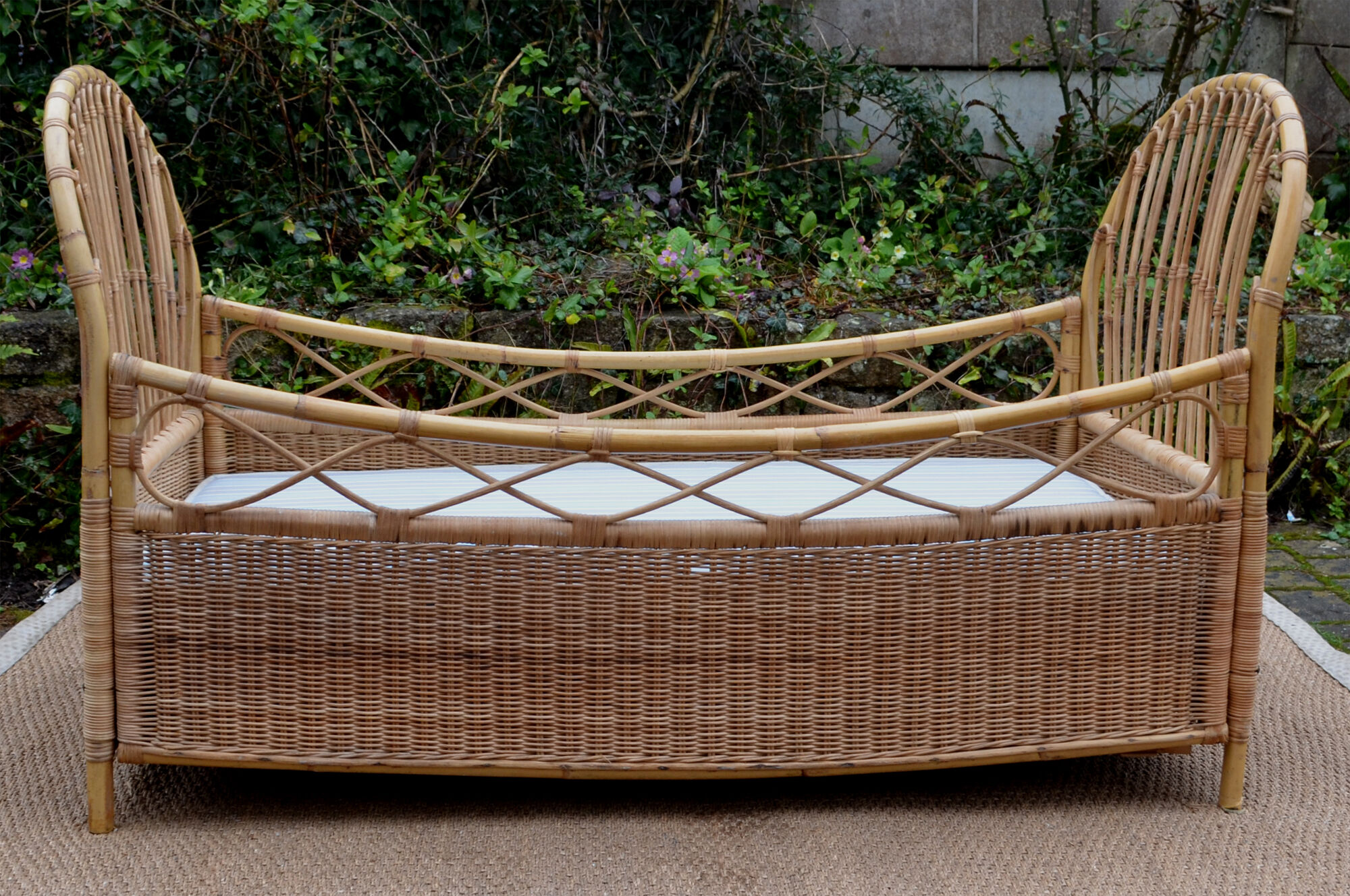 Rattan children's bed