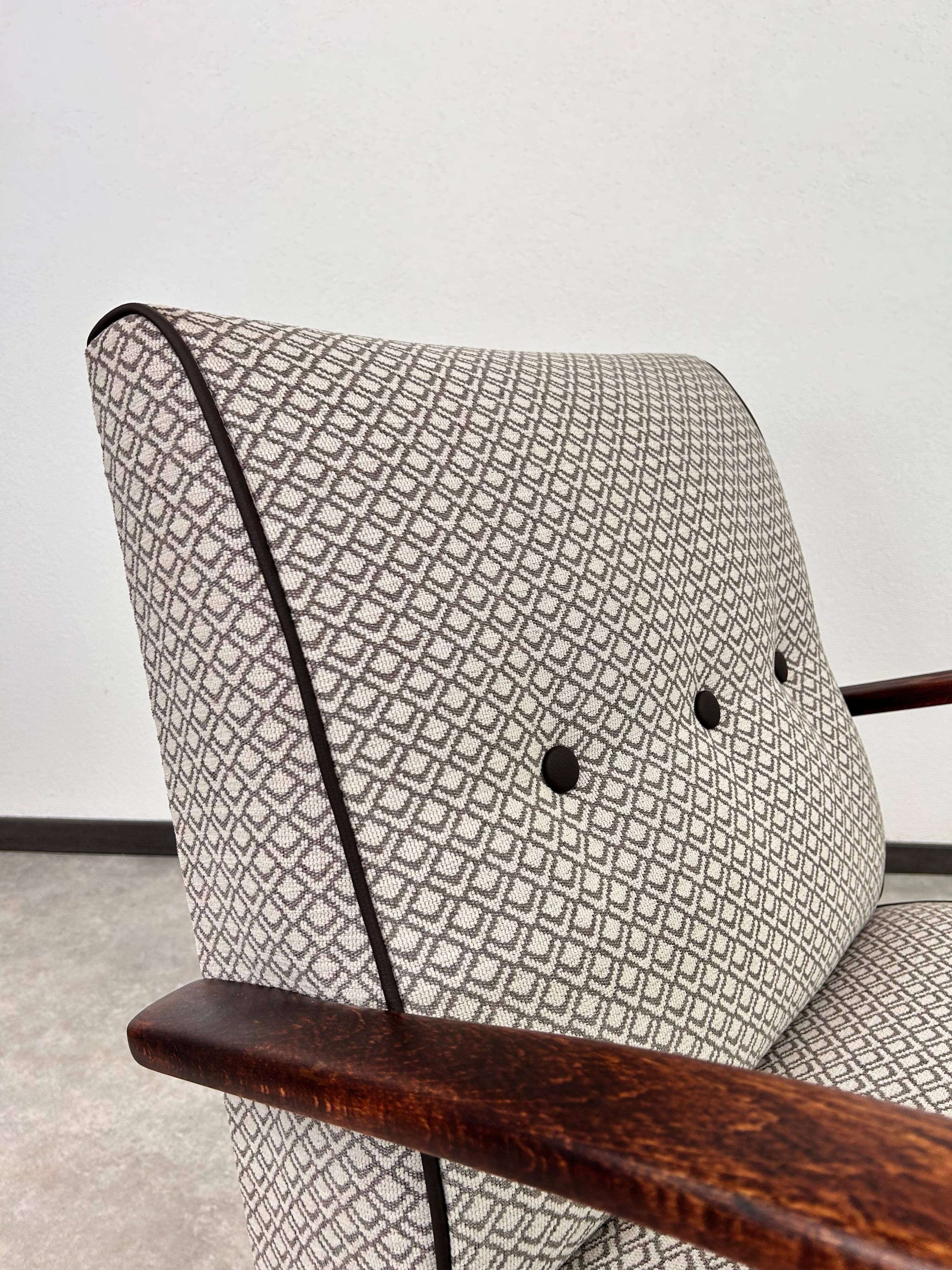 Art Deco armchair by Jindřich Halabala for UP Závody