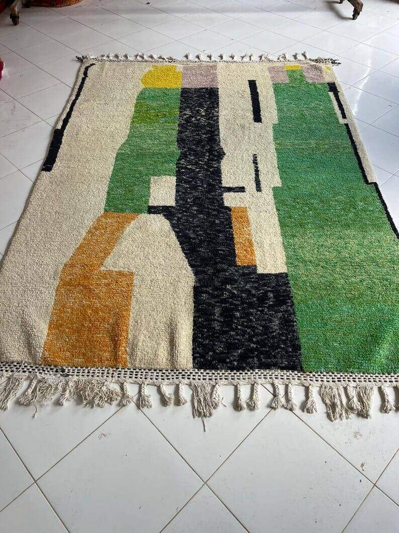 Handmade pure wool rug, size 140 x 260 cm.