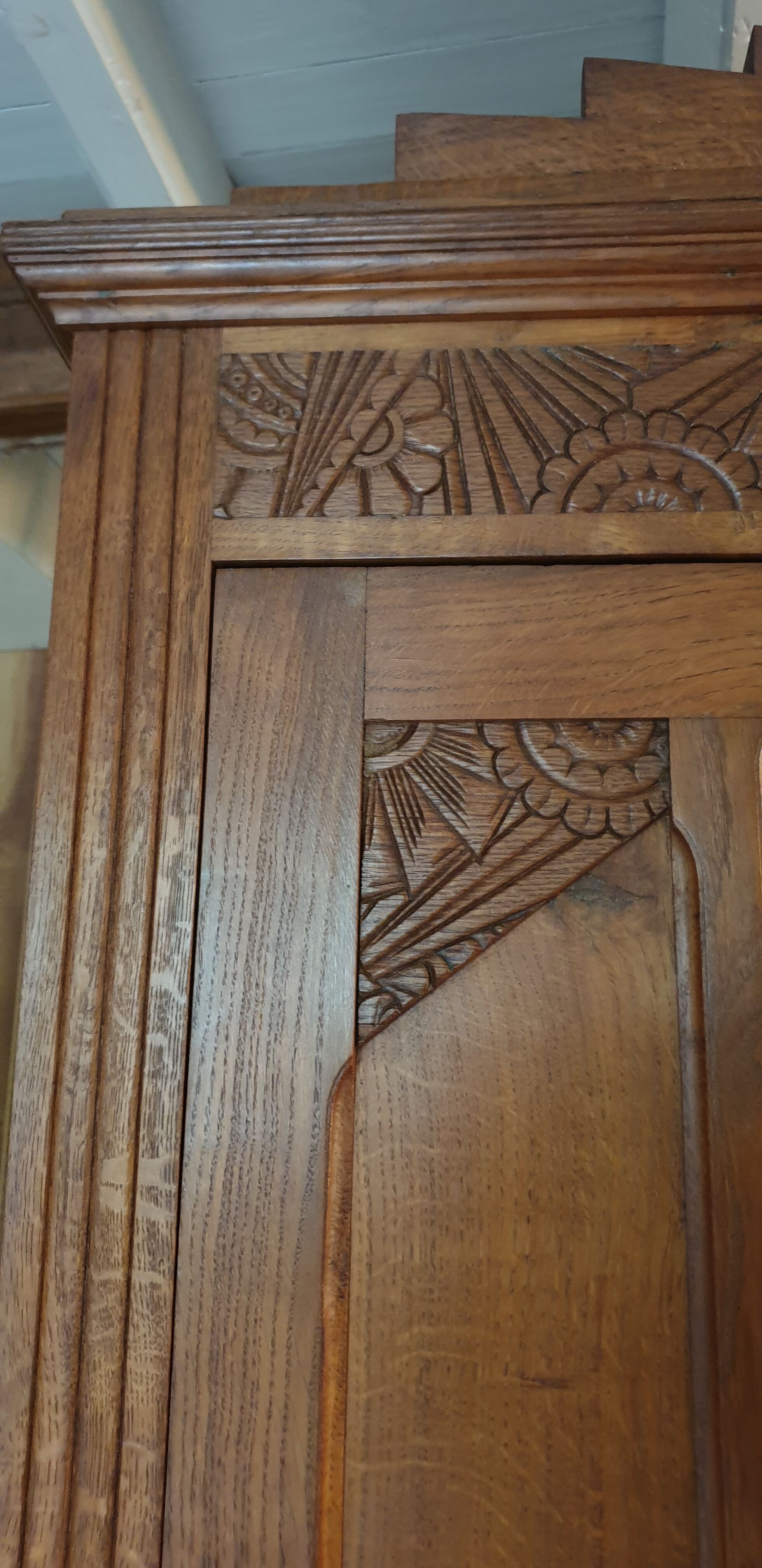 Wardrobe in solid oak