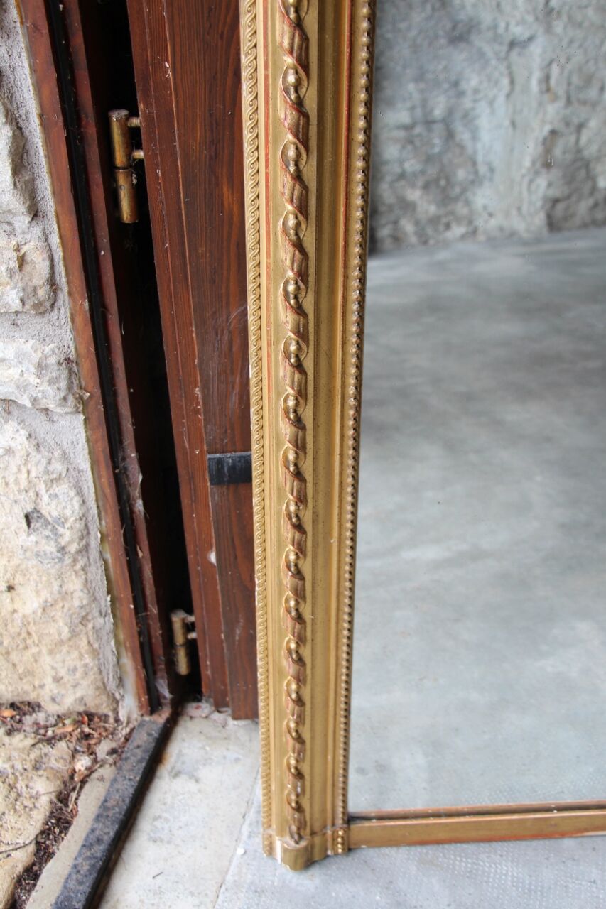 Mirror Louis Philippe a gendarme hat
