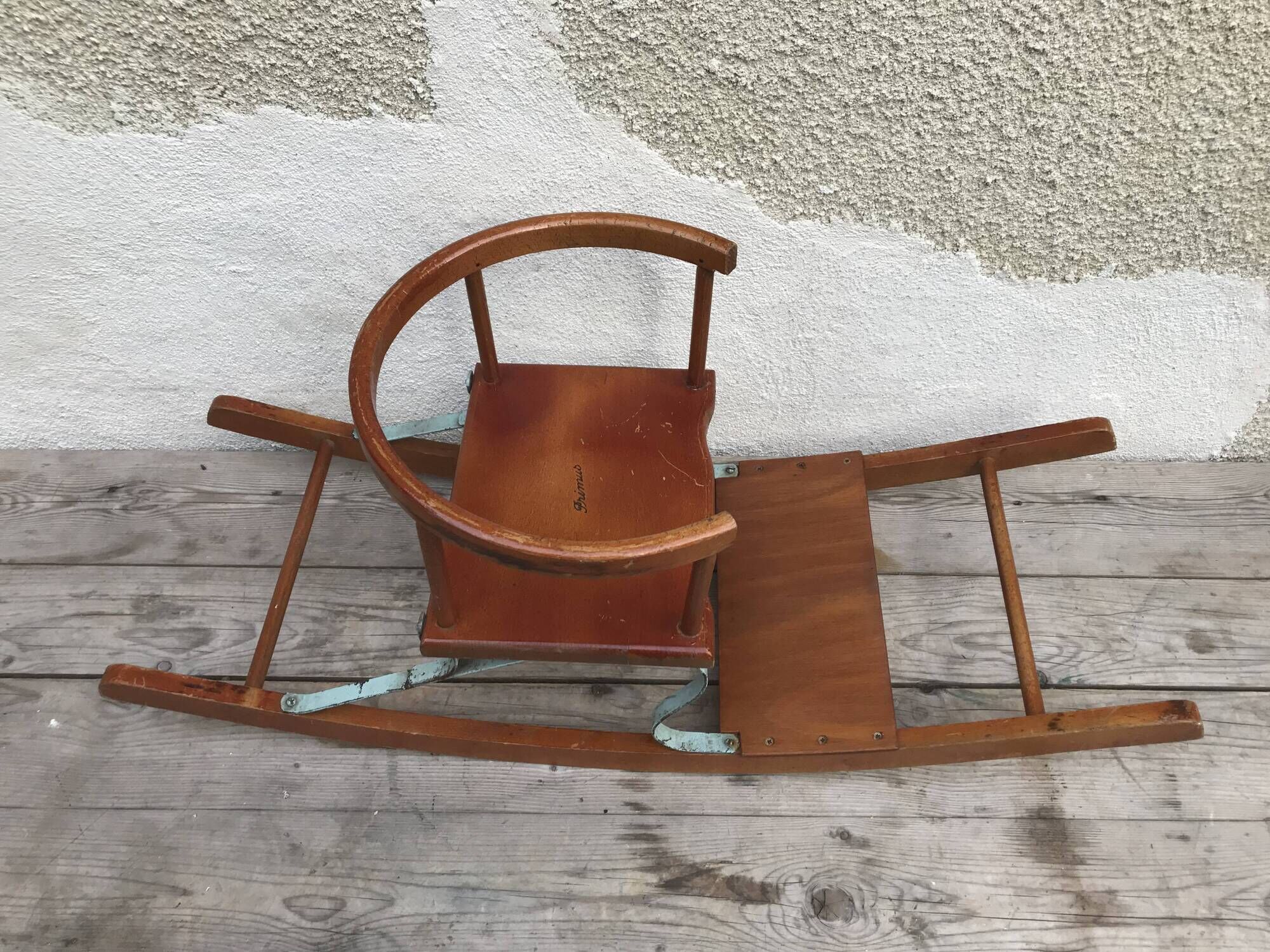 Primus wooden rocking chair