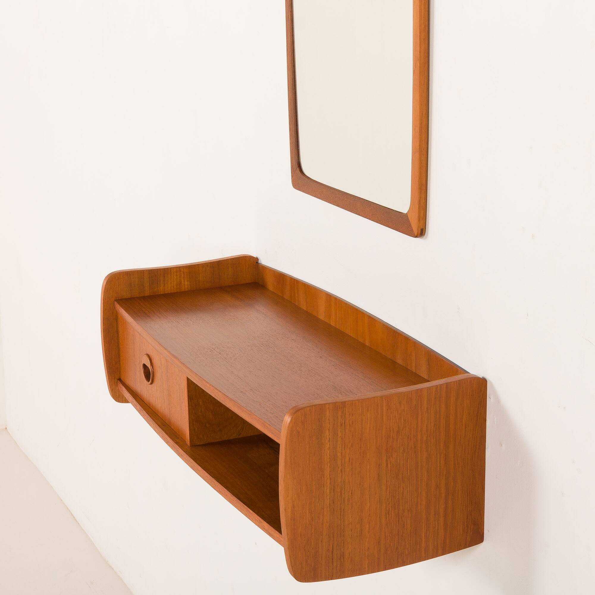 Miroir scandinave en teck du milieu du siècle avec console, années 1960