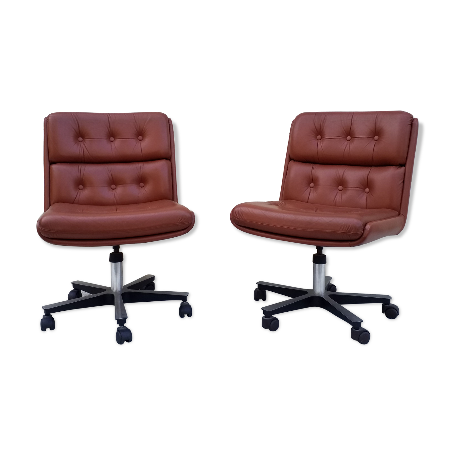 Pair of leather armchairs of the 60s 70s