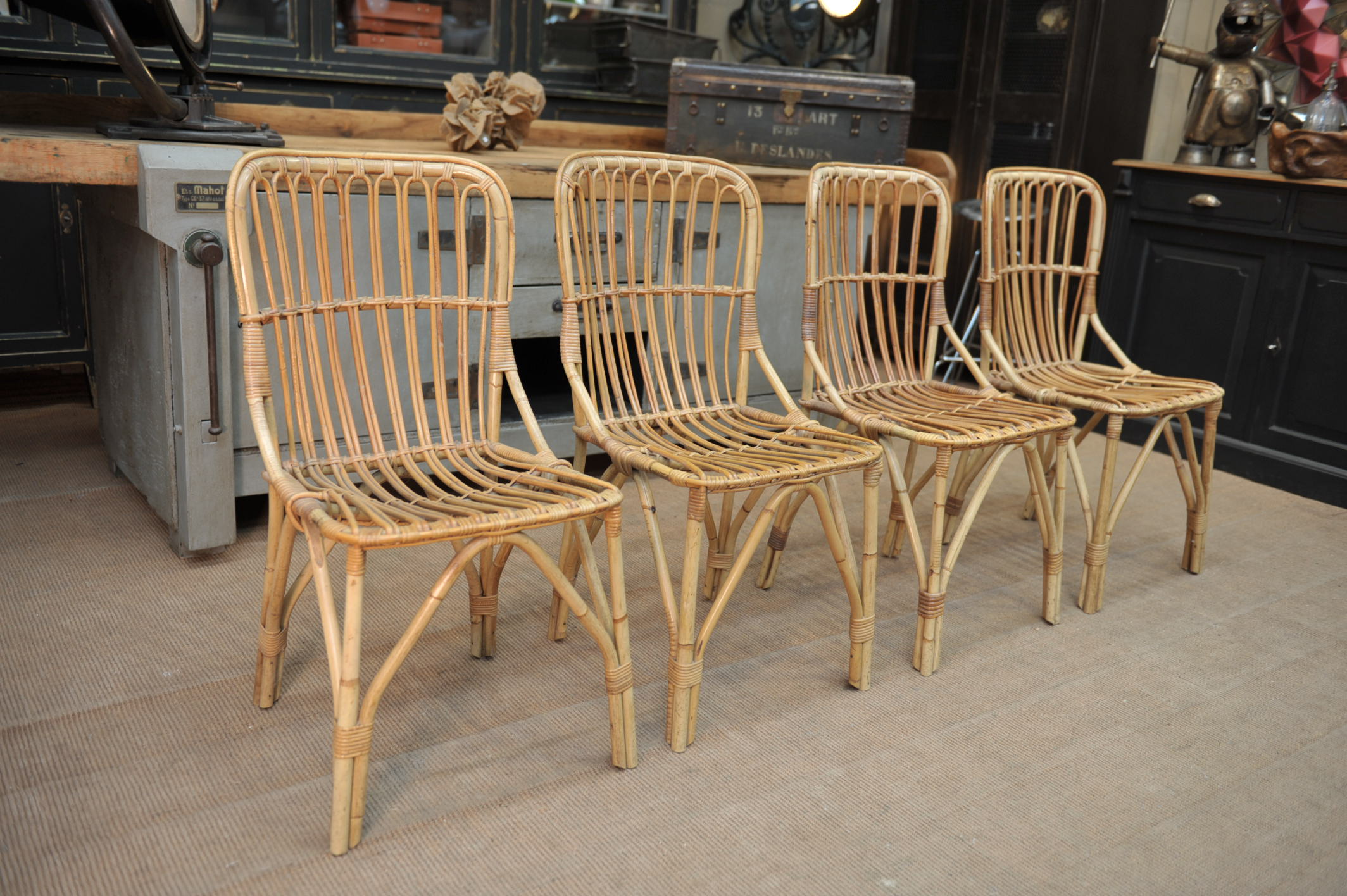 Lot de 4 chaises en rotin 1960
