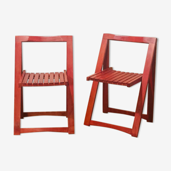 Folding chairs red color