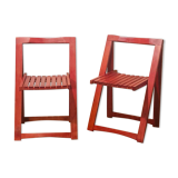 Folding chairs red color