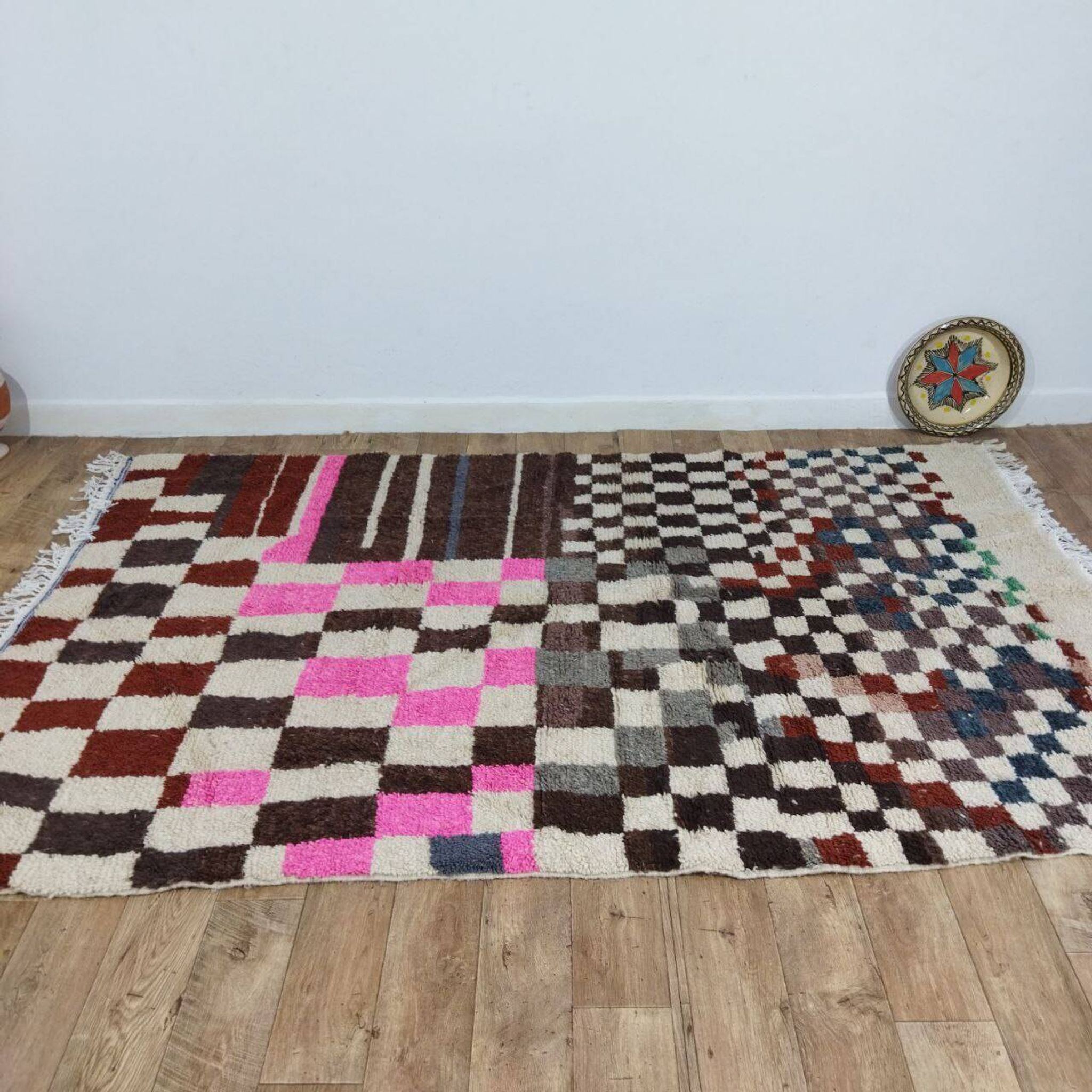 Handmade Moroccan Berber rug 280 x 176 cm