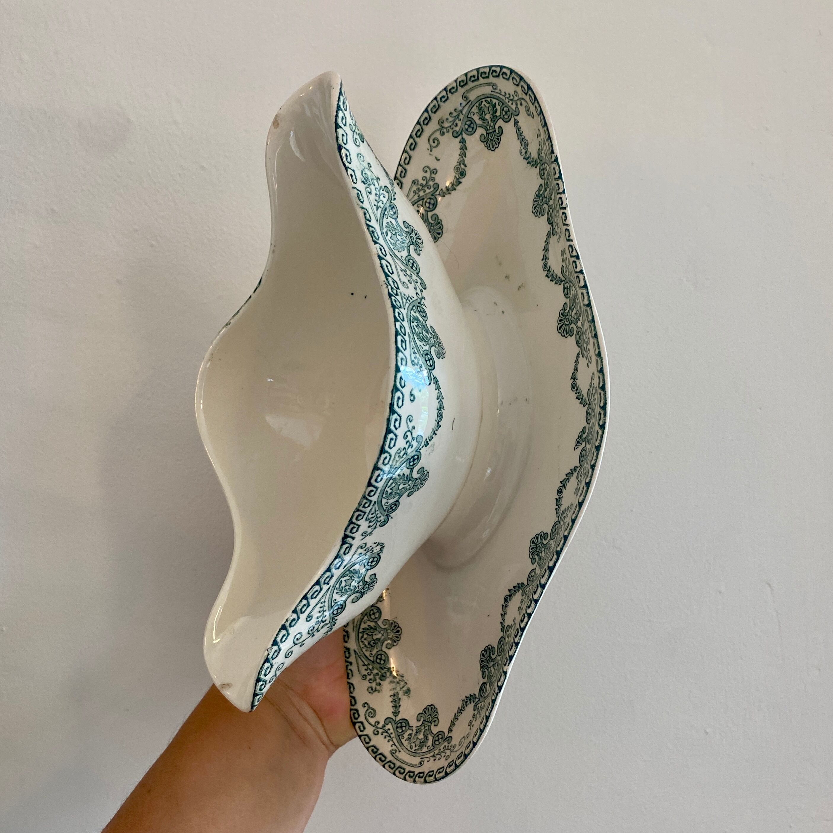 Vintage saucière in iron earth, au chatelet de longwy