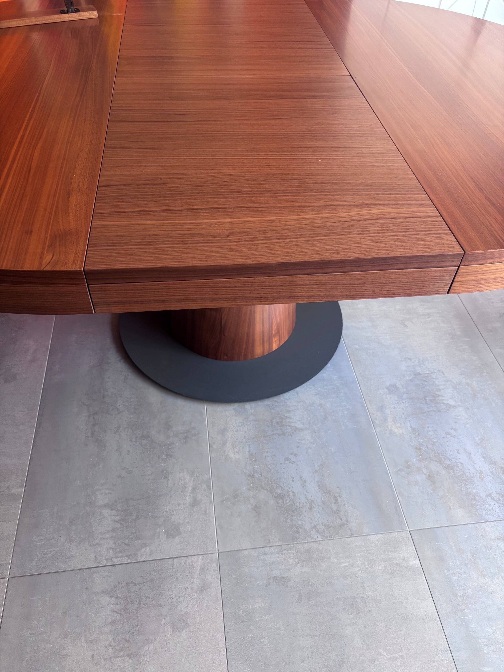 Table GRANADA BoConcept