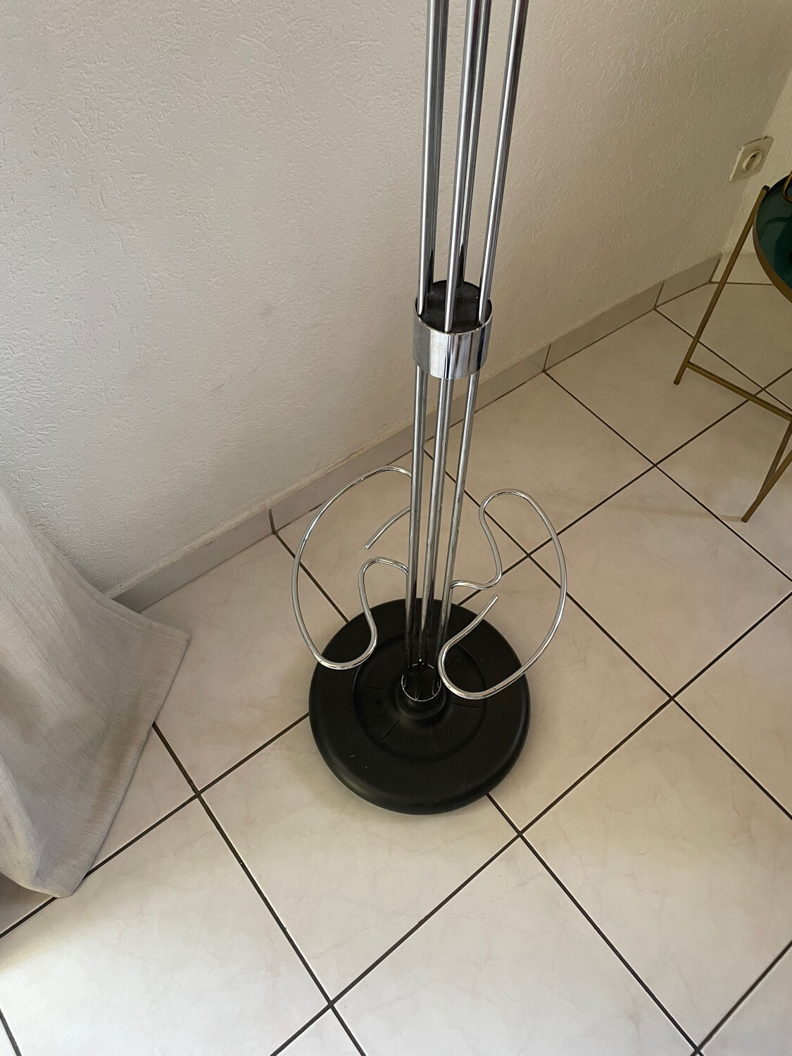 Vintage chrome coat rack – Isao Hosoe