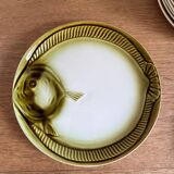 Green fish plates