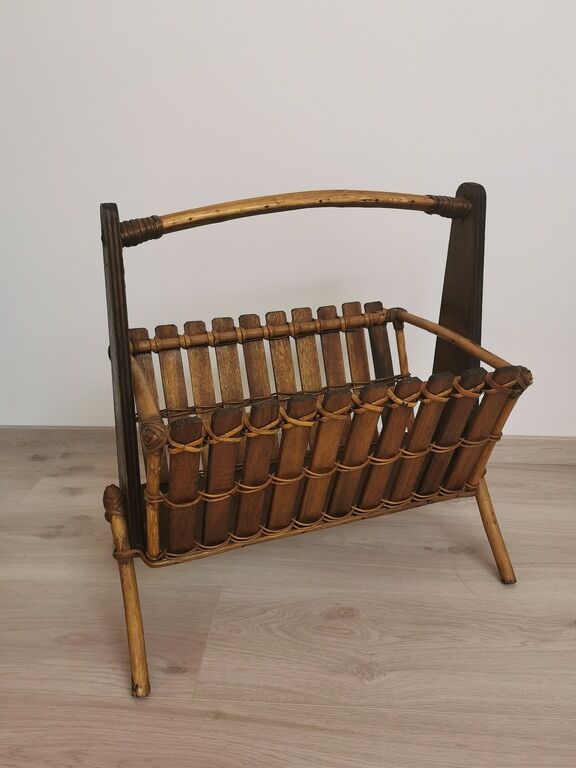 Vintage rattan magazine door