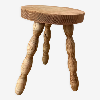 Tripod stool