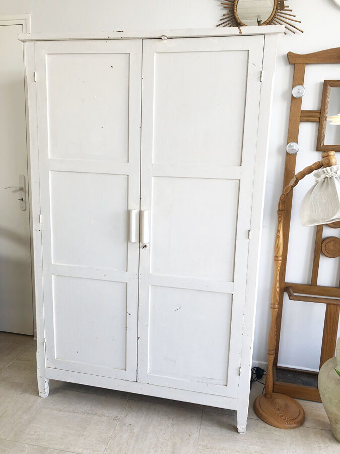 Vintage parisian wardrobe, 1950