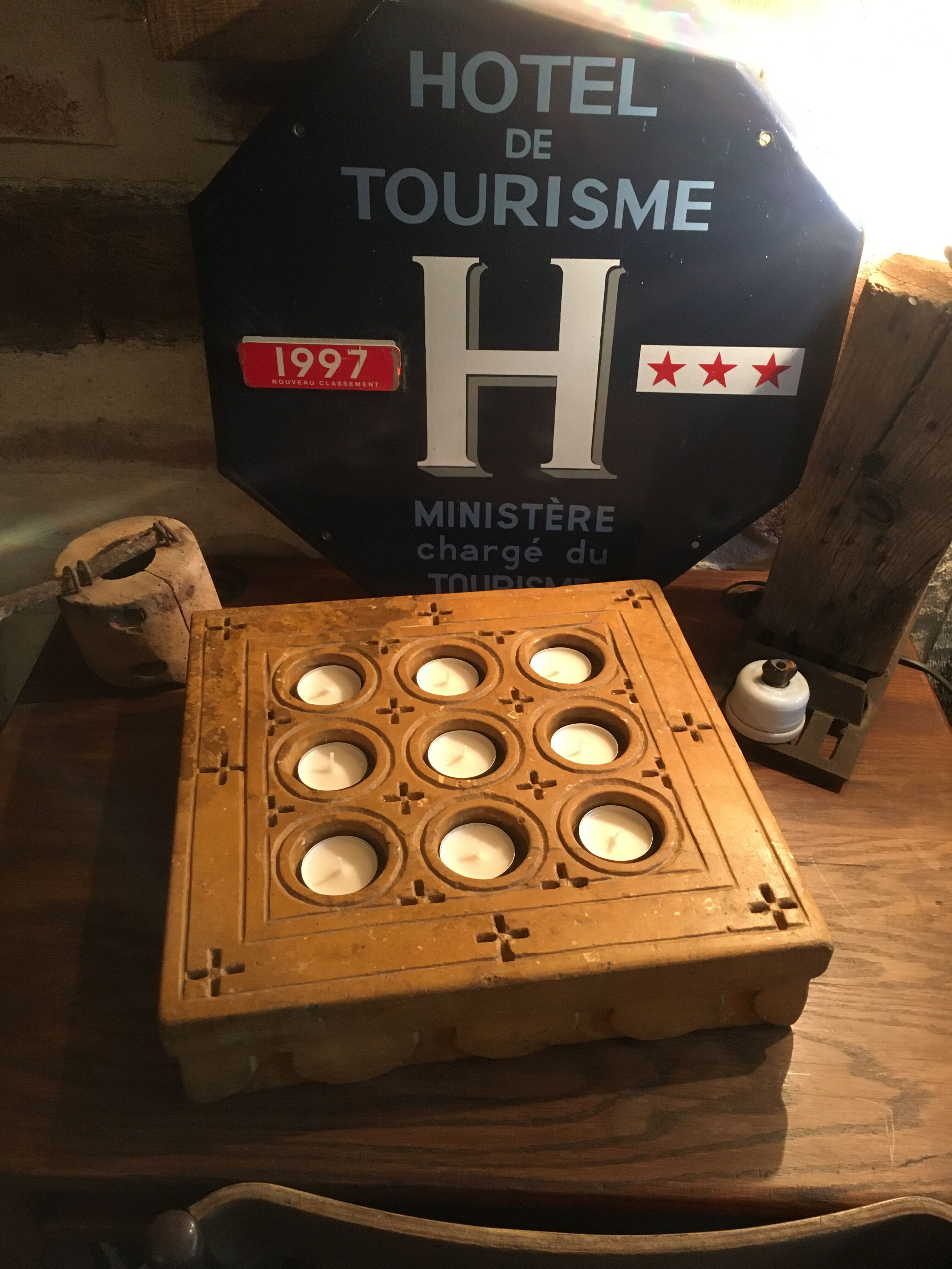 Carved candle holder "Pierre de Jaisalmer"