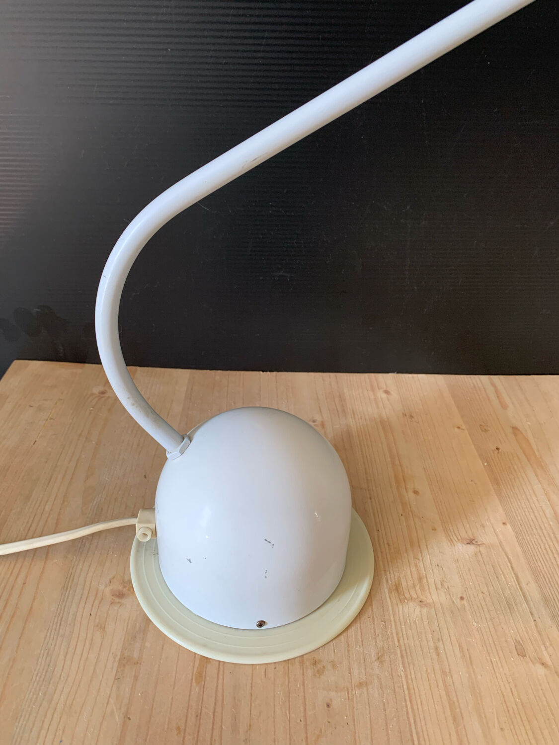 Lampe de bureau vintage Brama blanche