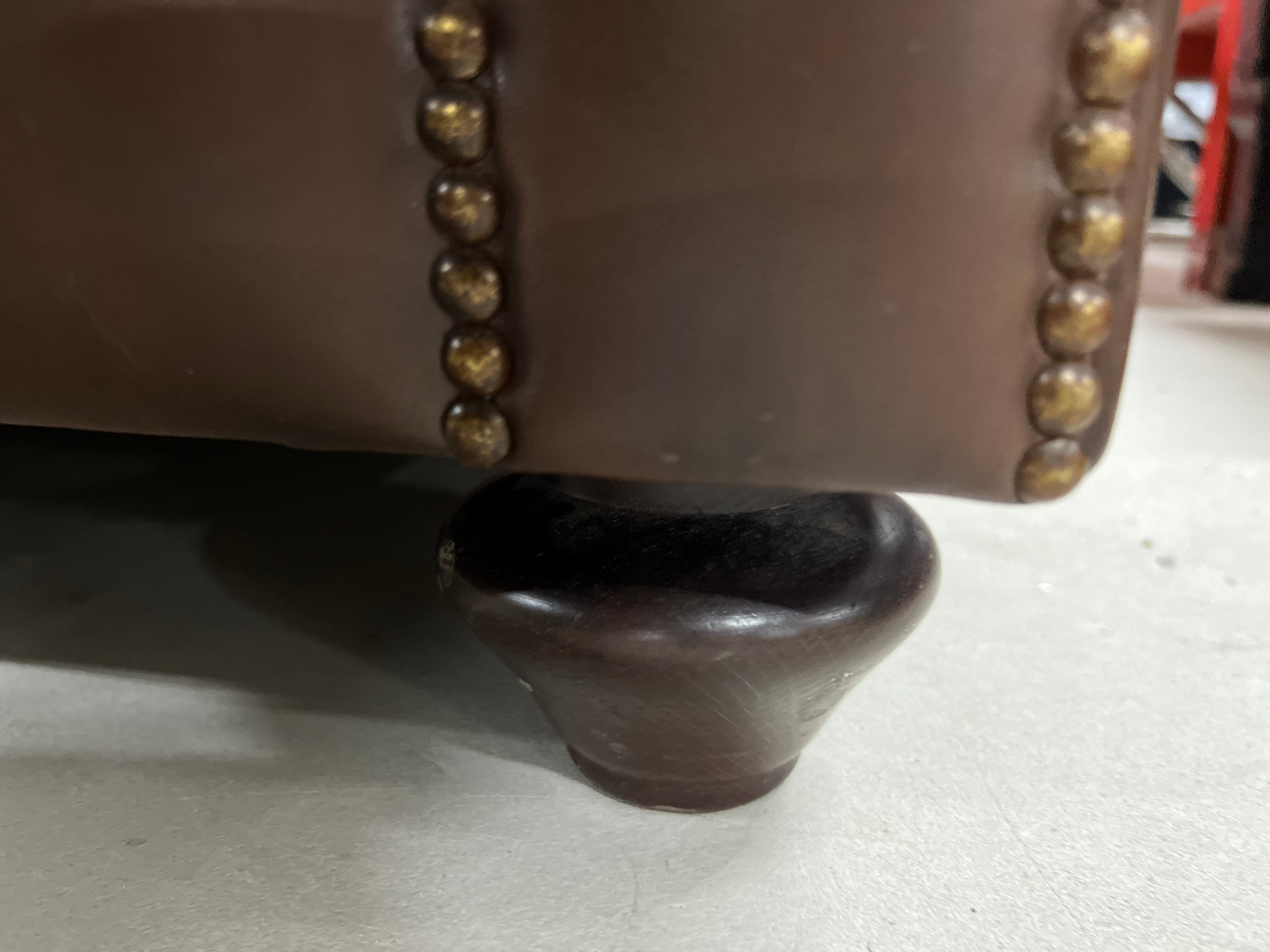 3-seater sofa in Chesterfield leather