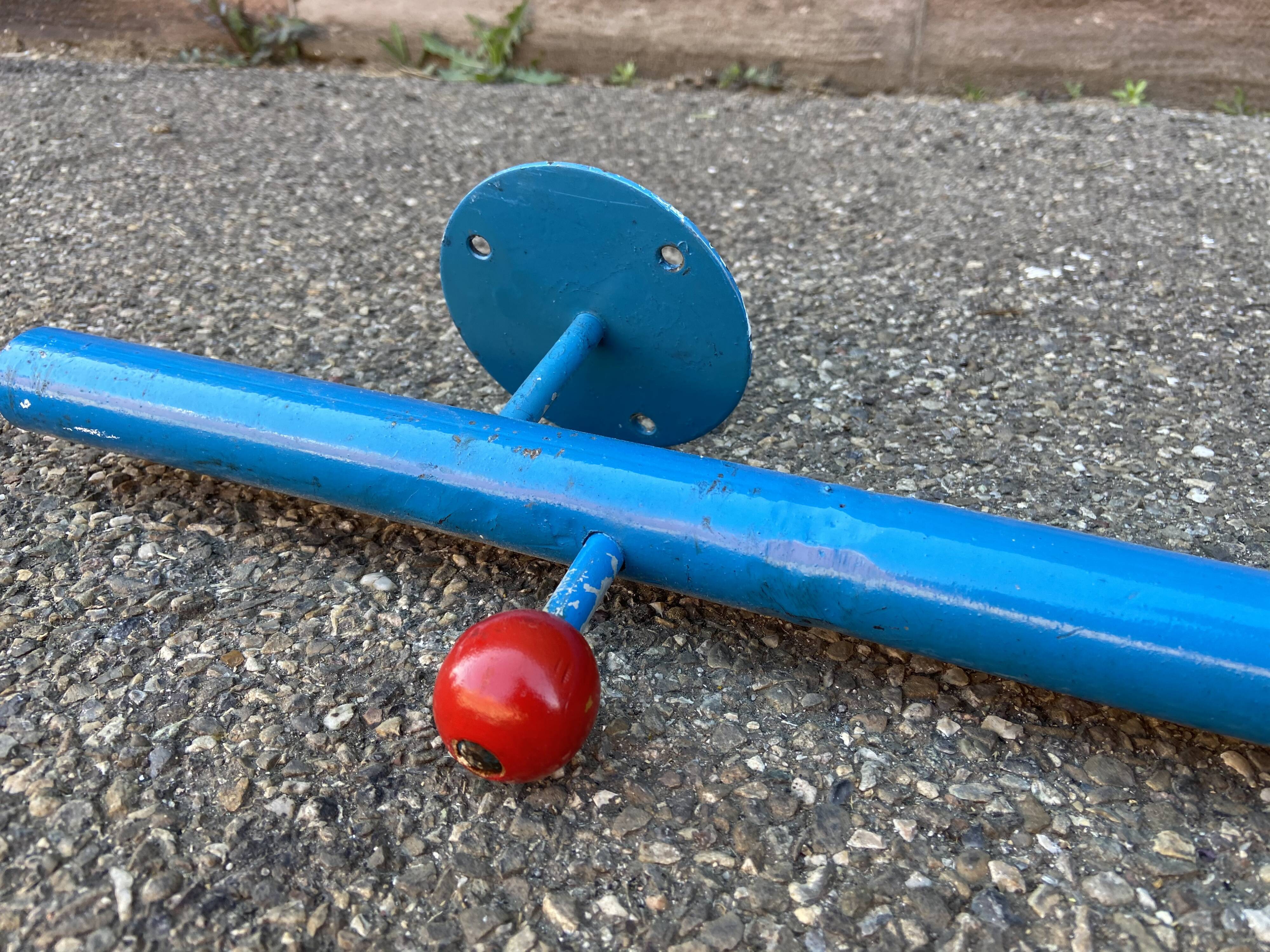 Patères wears workshop coats