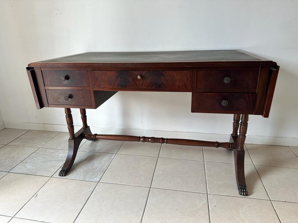 English style lion's legs desk