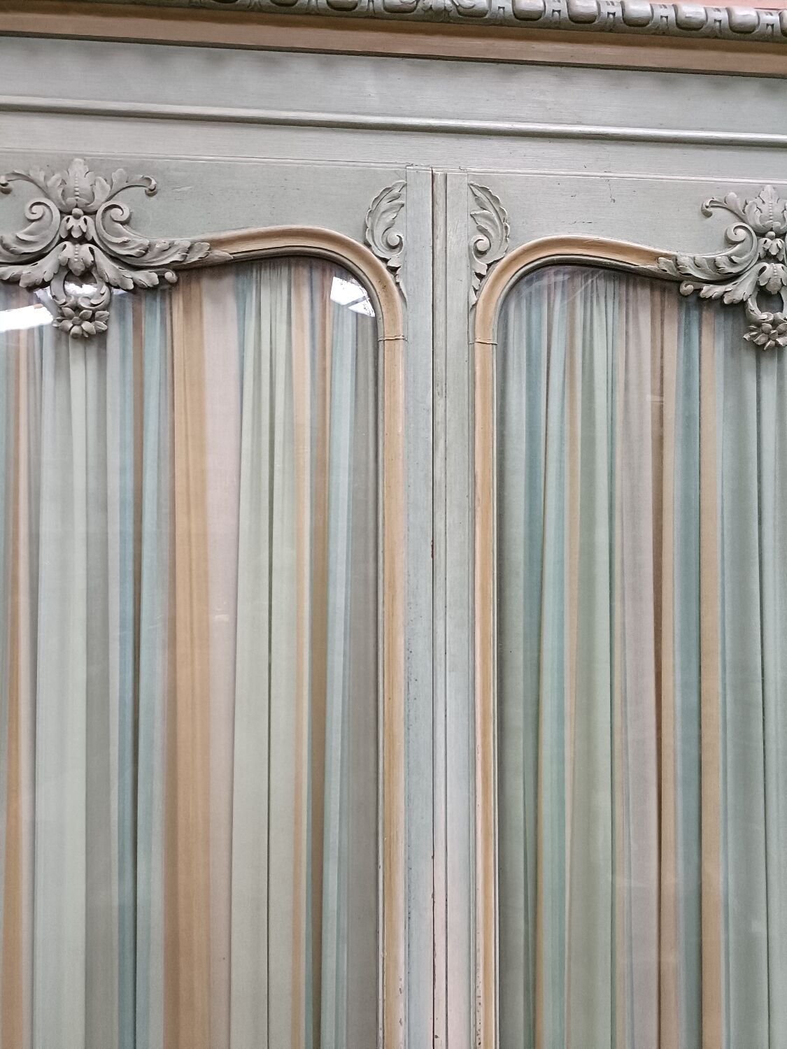 Classic wardrobe, 2 glass doors and interior mirrors