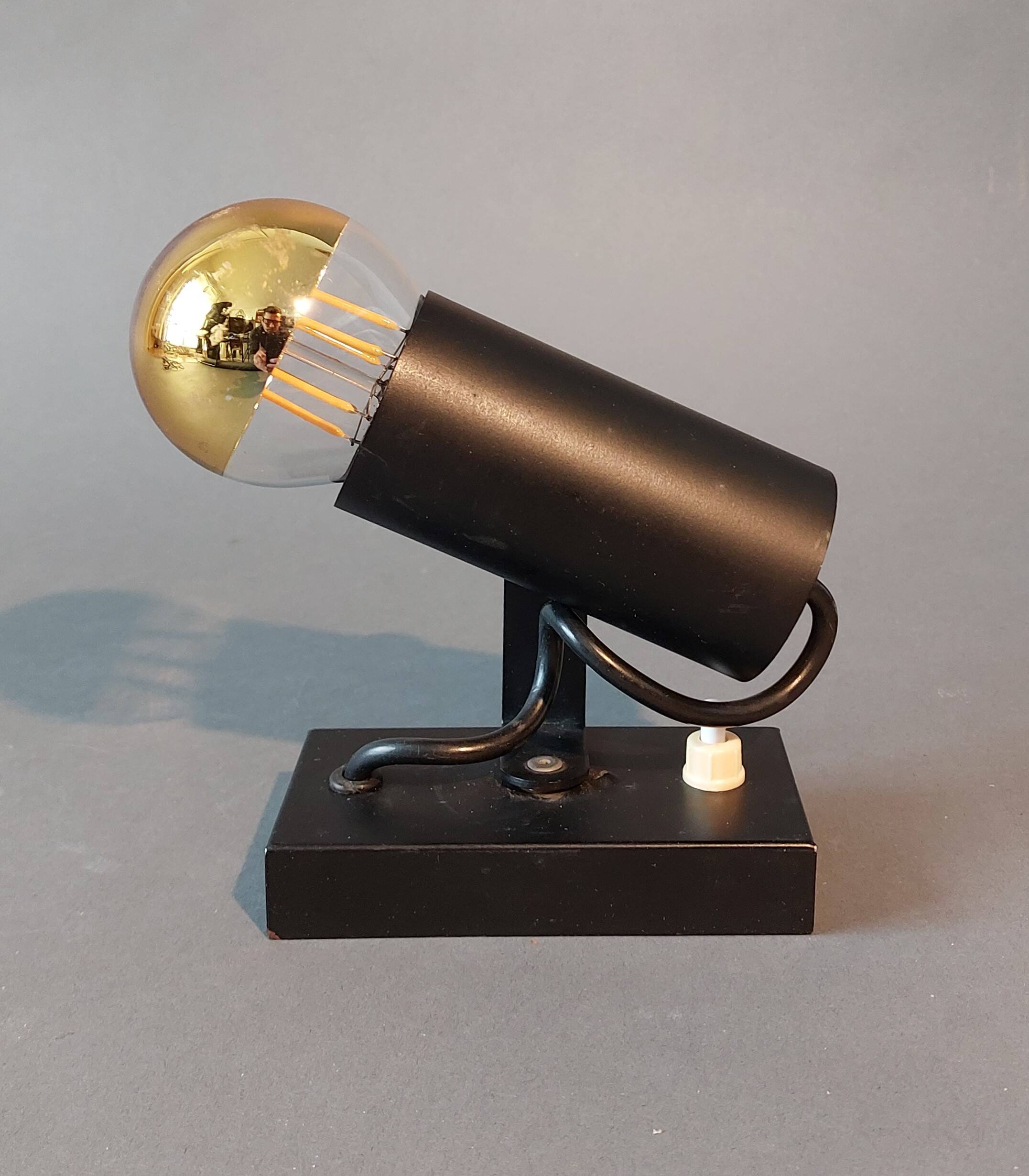 Modernist Lita 1960 wall lamp in black metal.