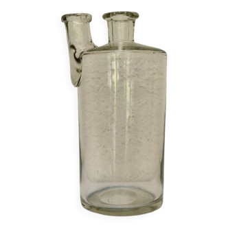 Laboratory bottle