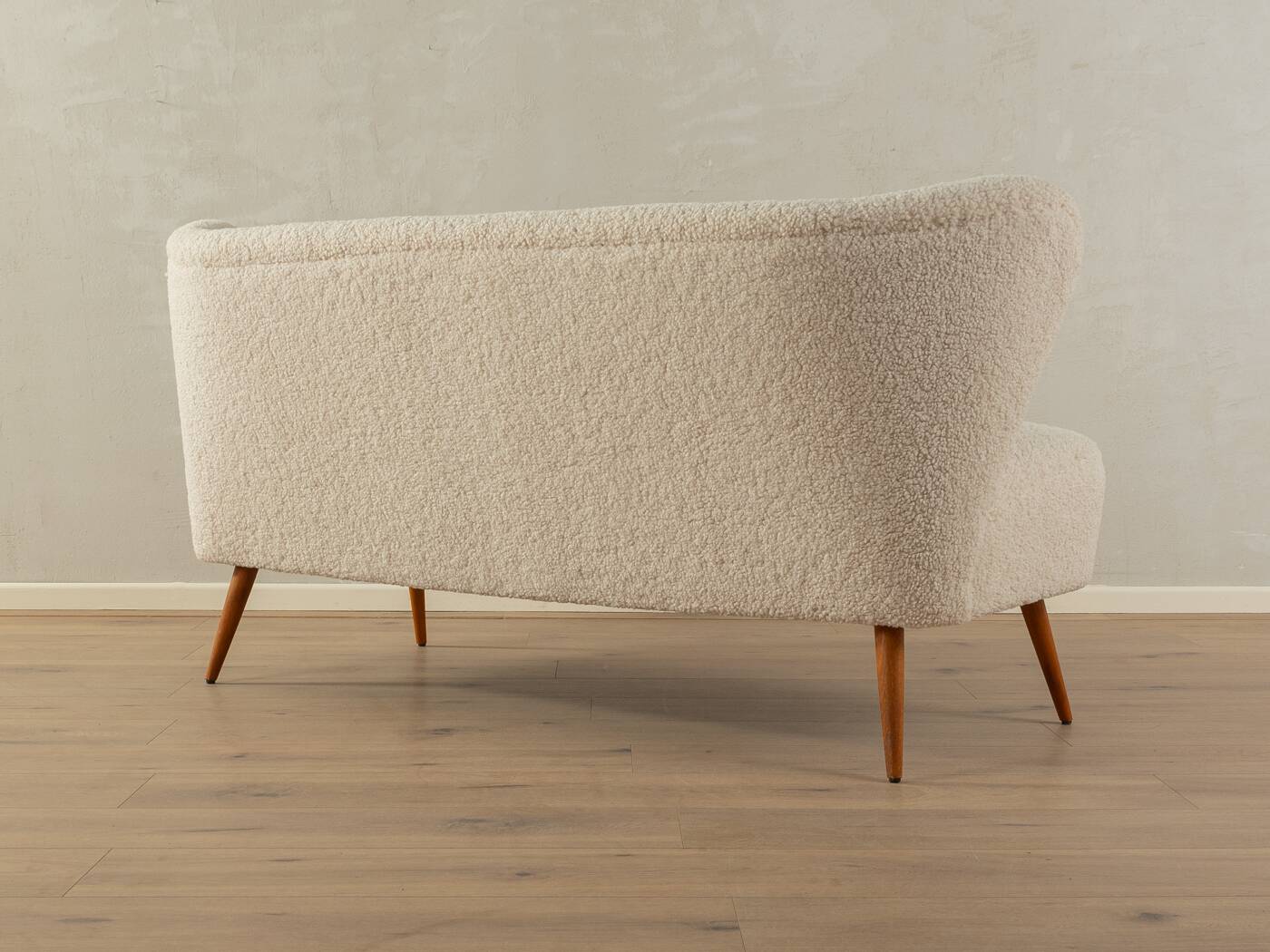 Vintage Cocktail Sofa in Teddy-Fabric