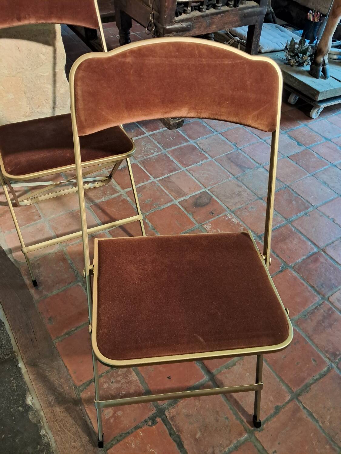 4 opera chairs