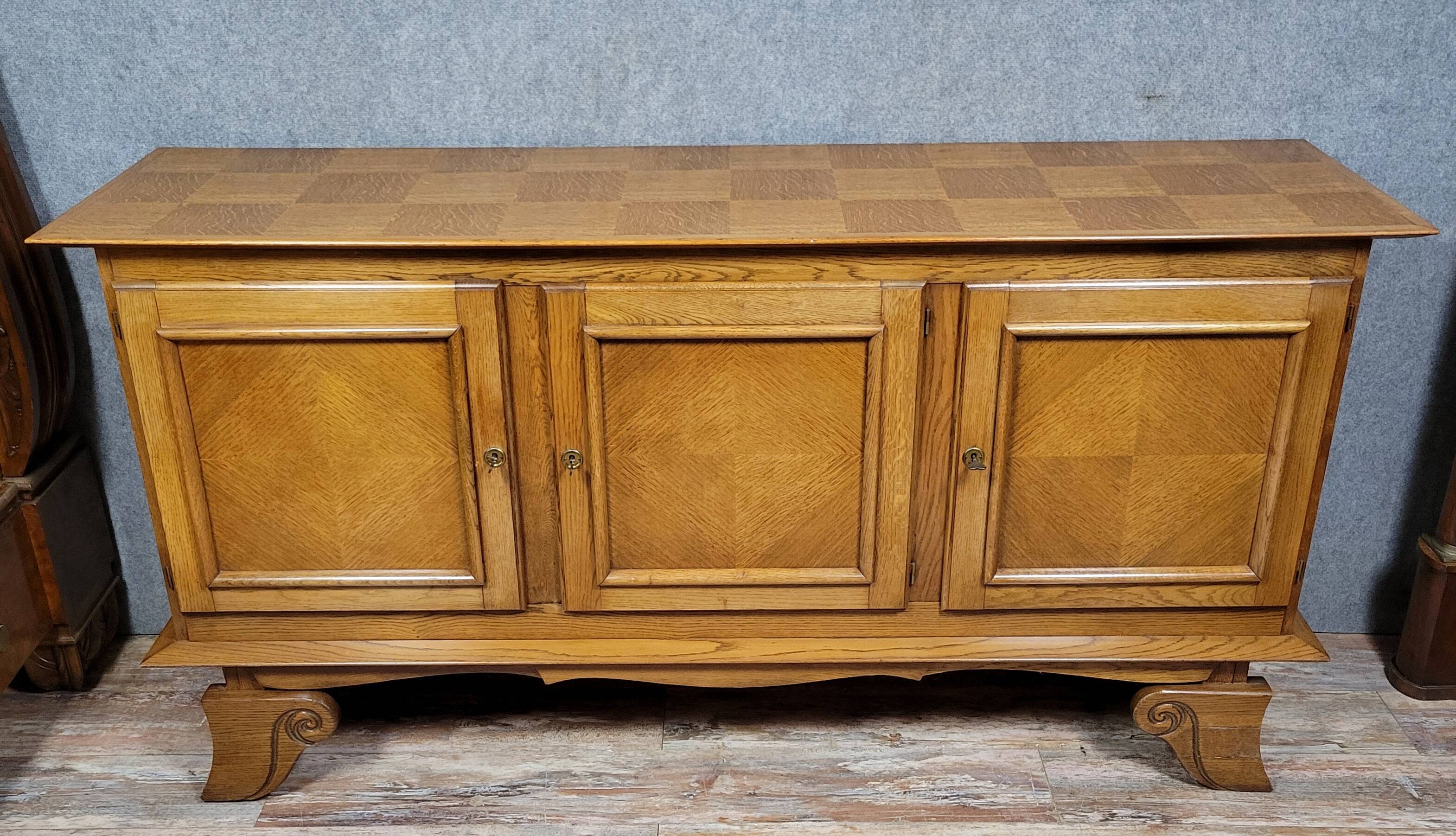 Important Buffet en enfilade époque Art Déco en chene vers 1940