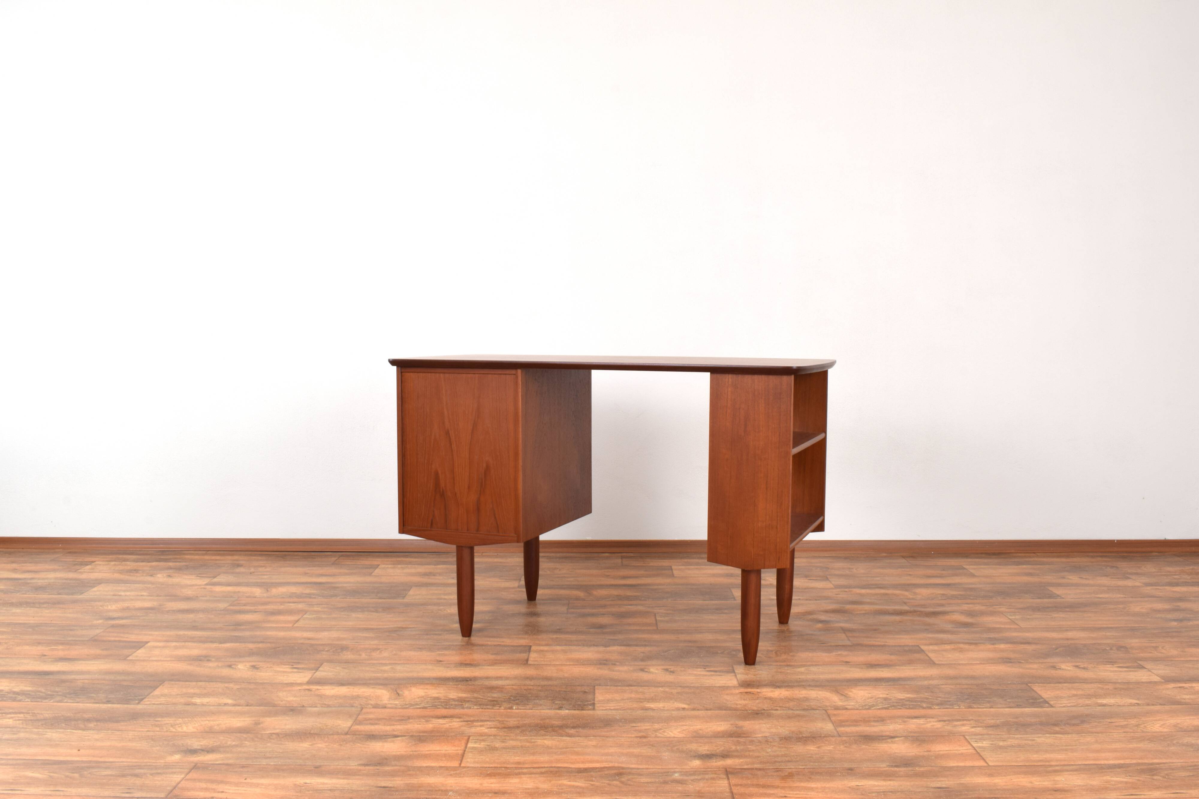 Bureau danois vintage en teck, 1960s