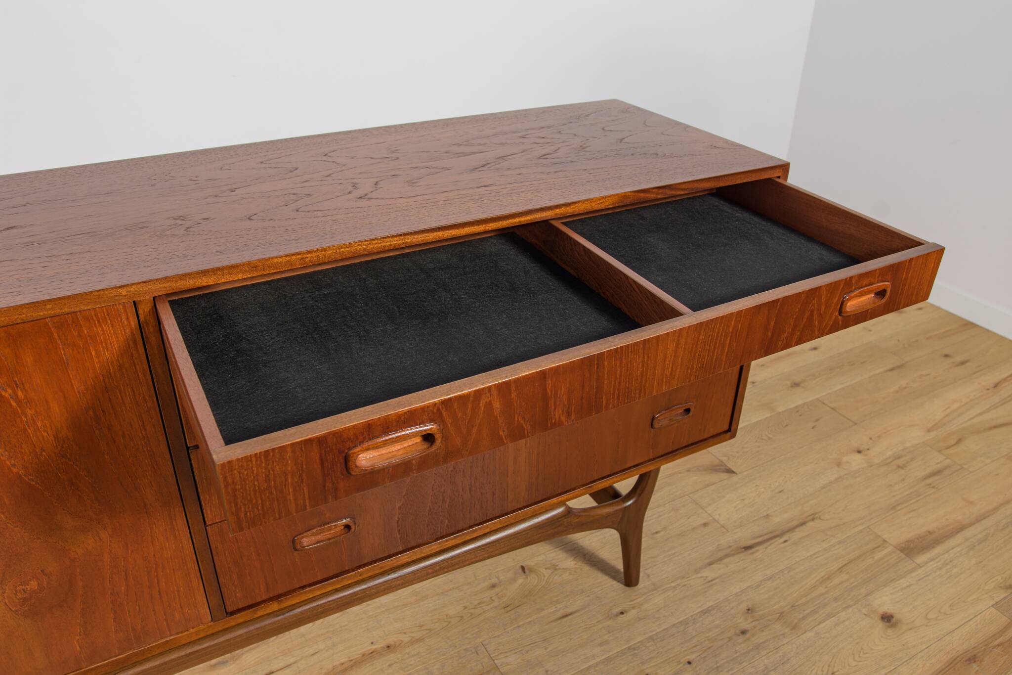 Mid-Century Teak Sideboard from Greaves & Thomas, United Kingdom, 1960s