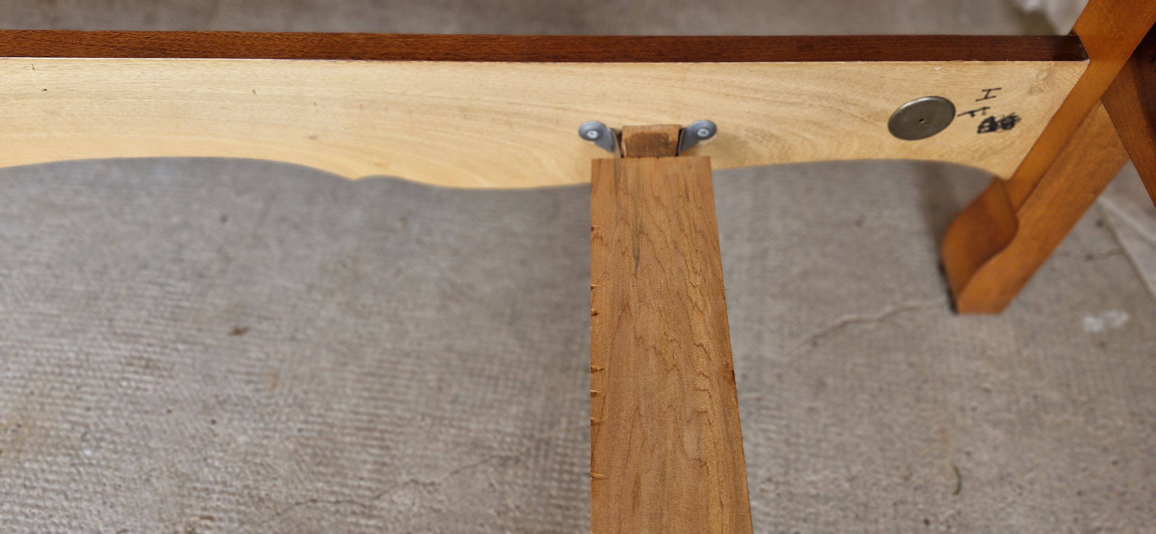 Solid wood style bed 140