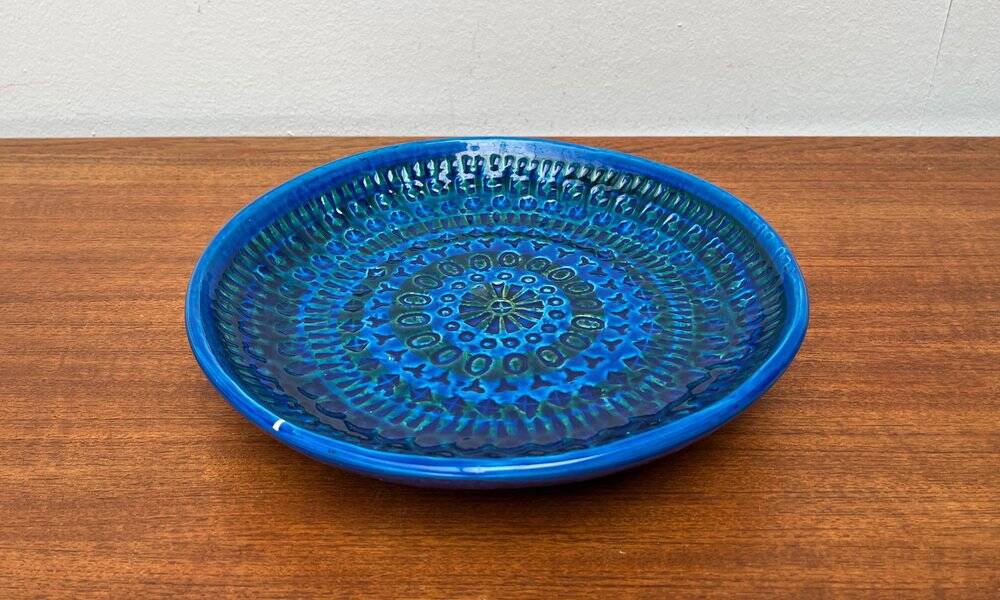 Large wall plate Rimini Blu Italian mid-century by Aldo Londi for Bitossi, 1960s.