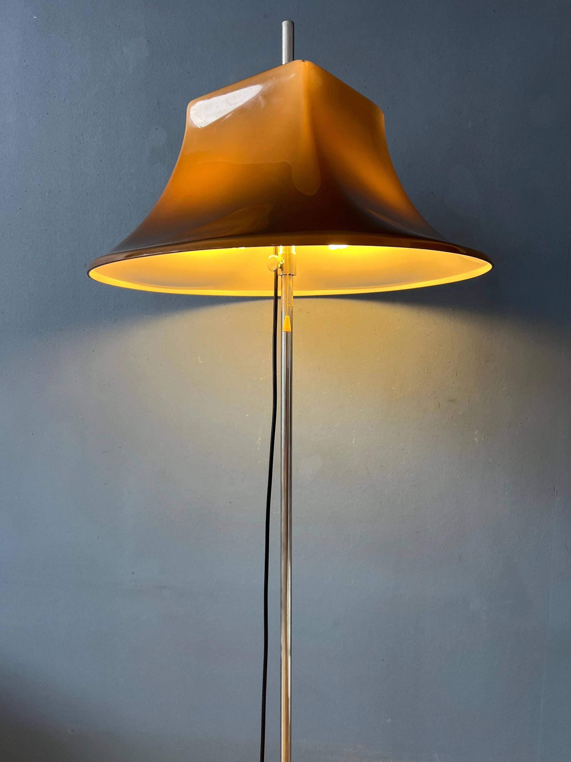 Lampadaire Space Age Mid-Century « Witch Hat » par Willem Hagoort