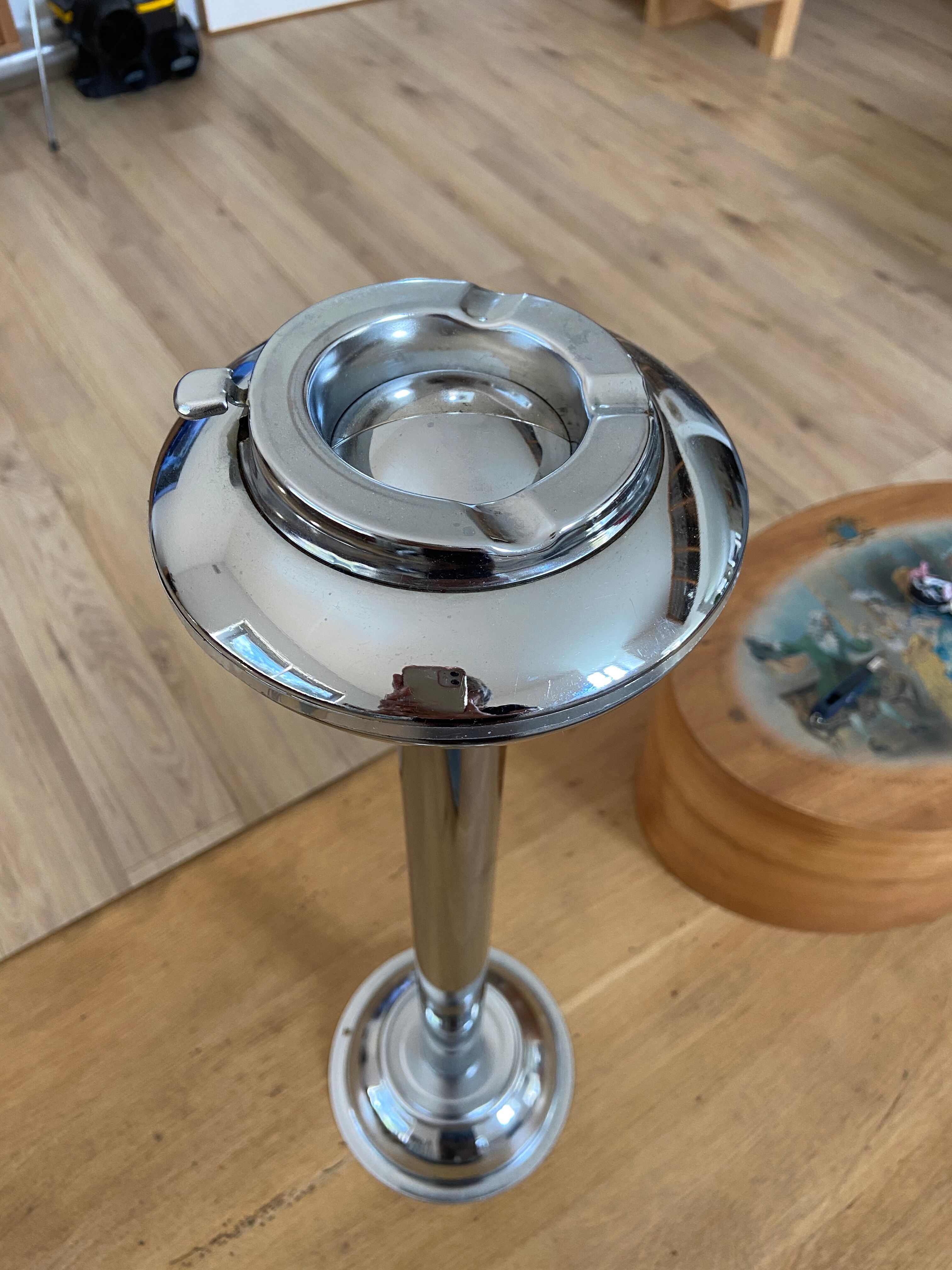 ALU vintage ART DECO pusher ashtray