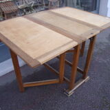 Folding table