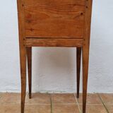 Table de chevet ancienne en bois, poignées latérales ajourées, fin XIXe