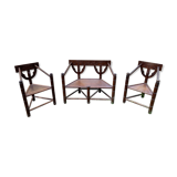 LOT 2 CHAIRS / 1 VINTAGE OAK BENCH WITH A TRIANGULAR SEAT