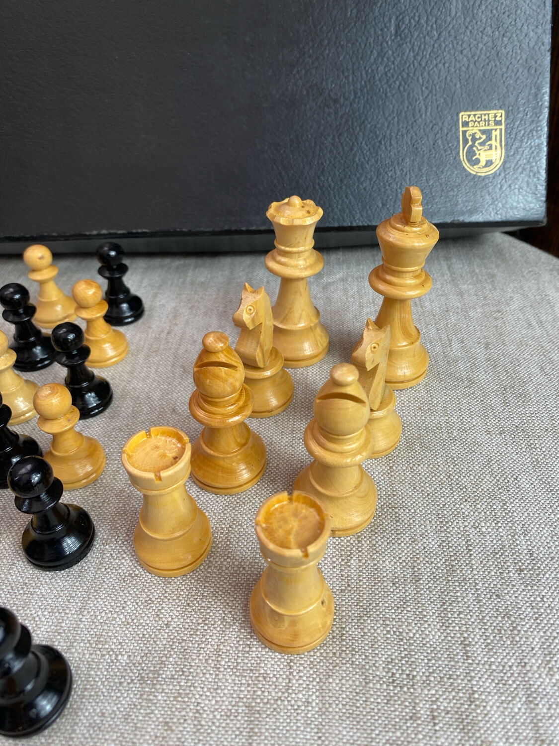 Wooden chess set, Rachez Paris