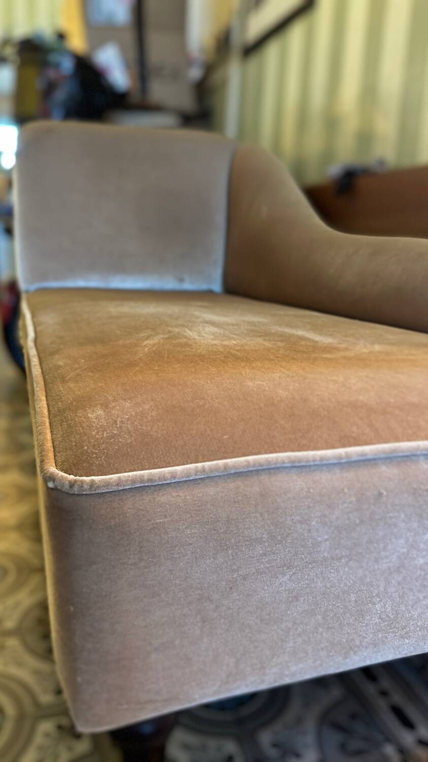 Velvet daybed