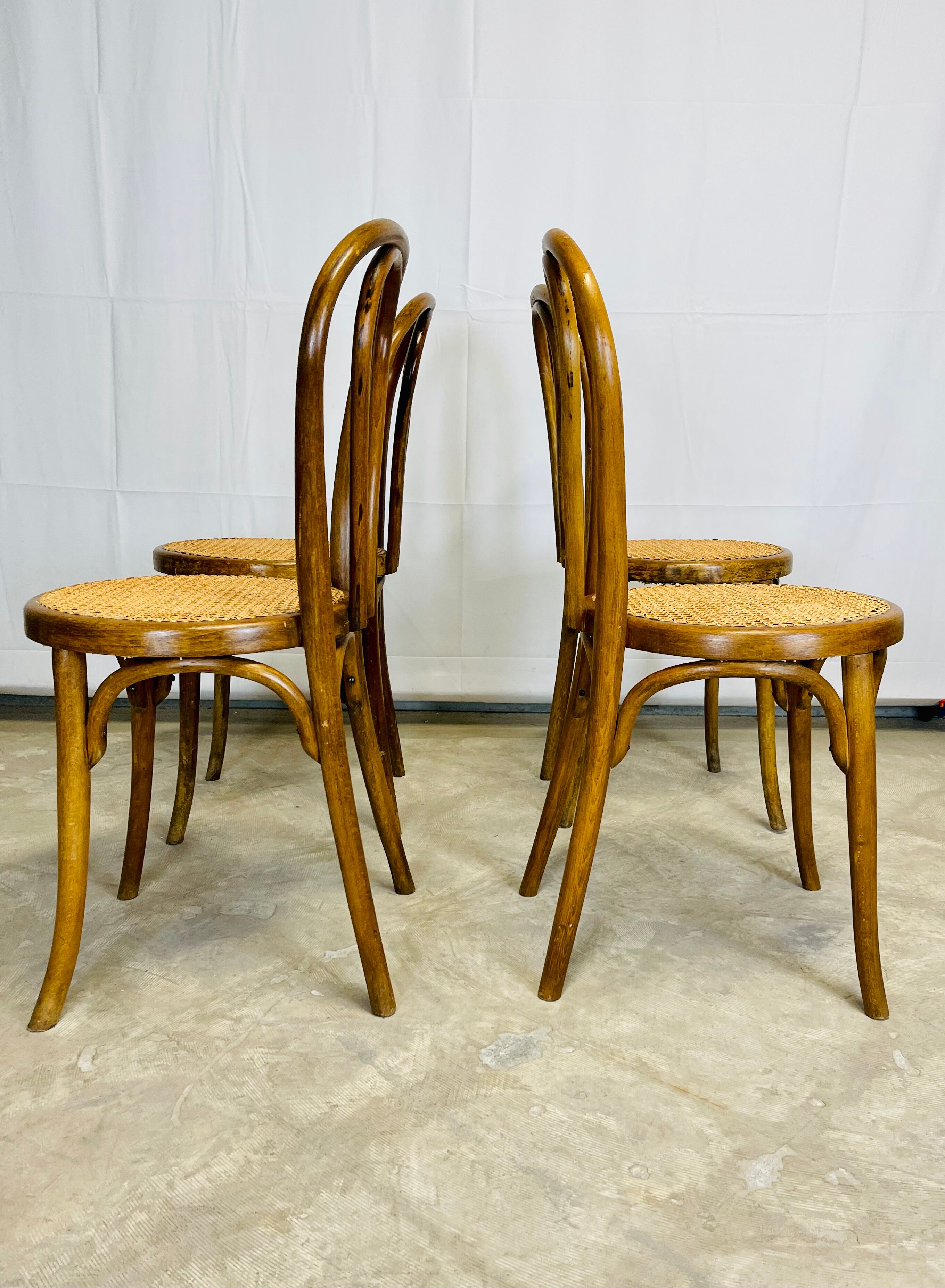 4 chaises Kohn