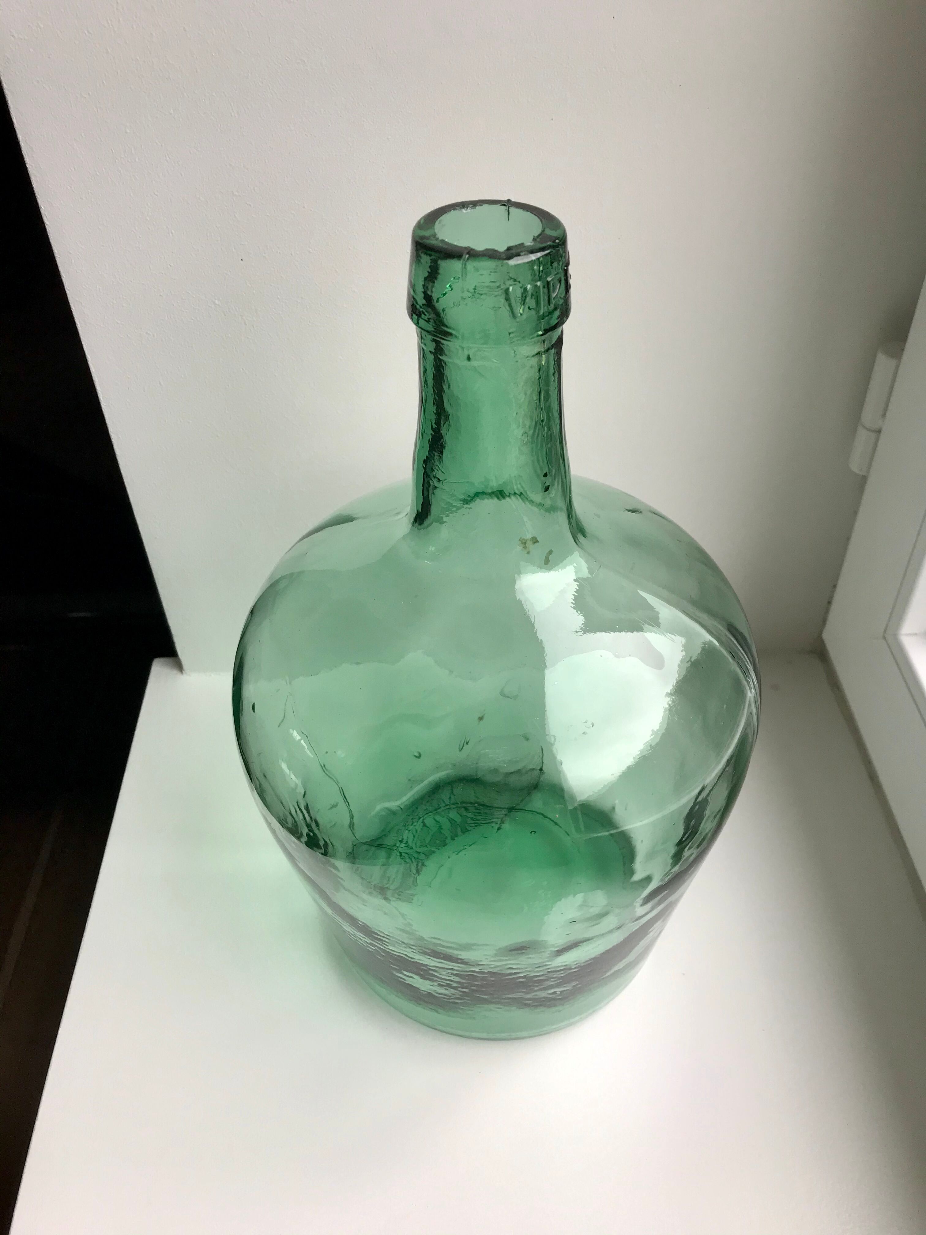 Dame-Jeanne VIRESA green color