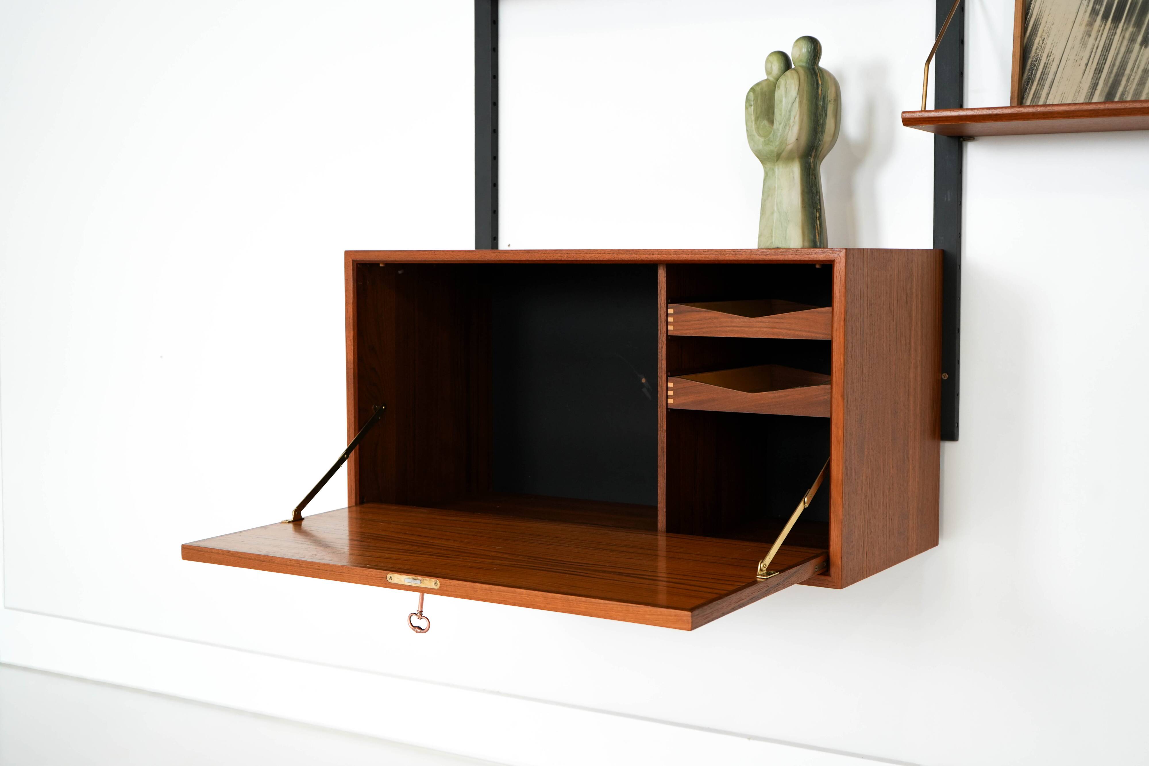 Teak modular shelving unit, Danish design, 1960s, designer: Poul Cadovius