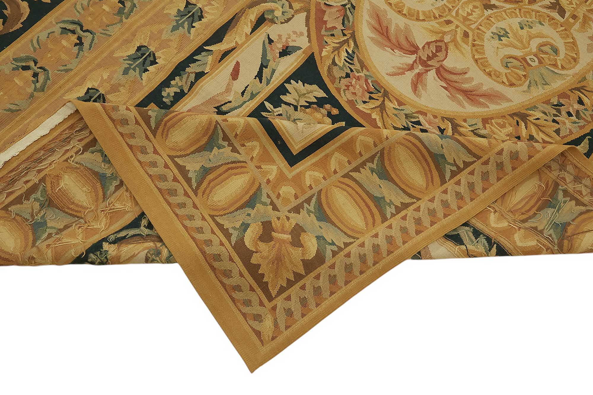 Handmade European Vintage Aubusson Kilim 304 cm x 436 cm