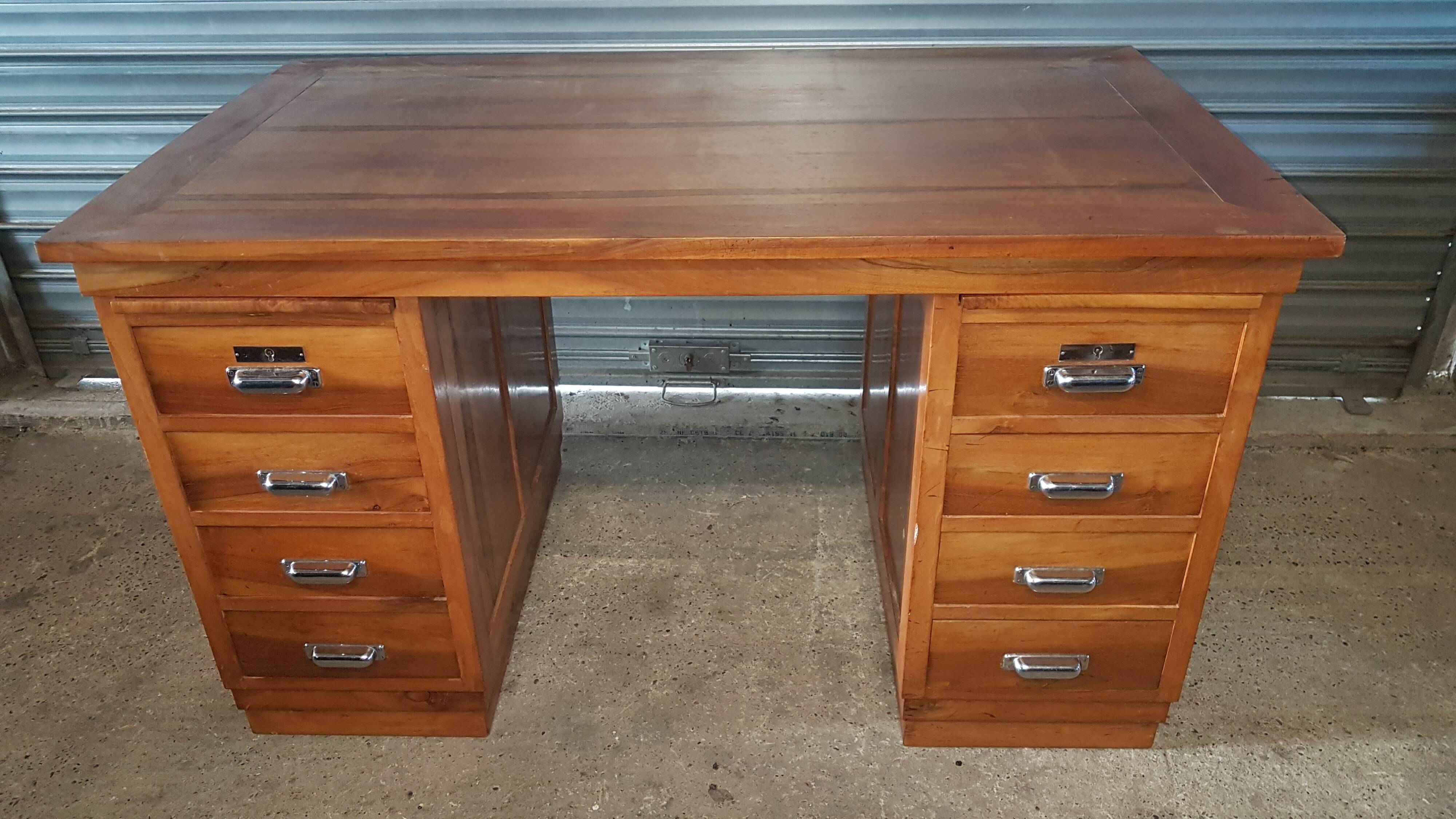 Walnut office with double lockers
