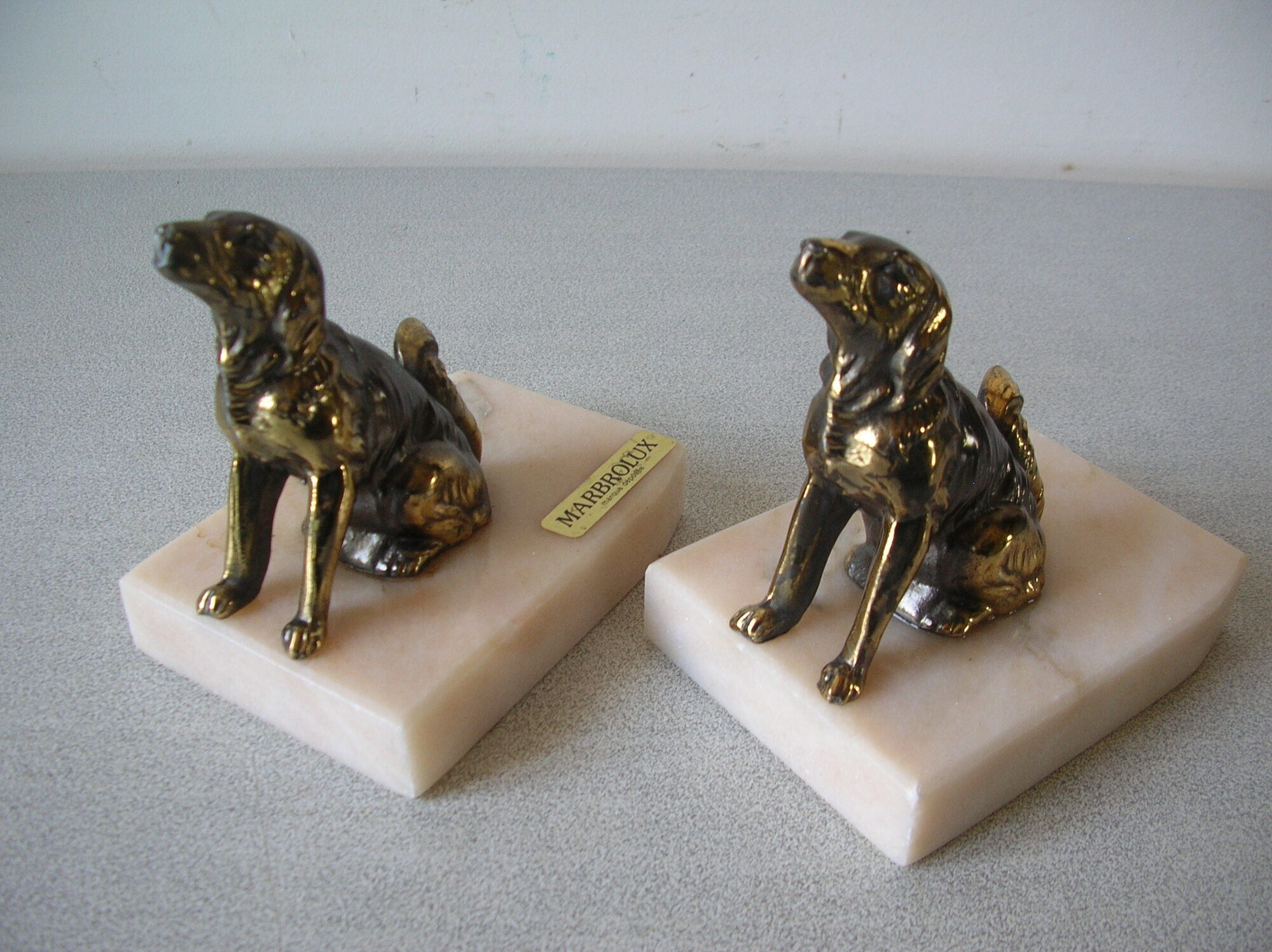 Old pair of greenhouse books statue regulates dog spaniel marble base Marbrolux
